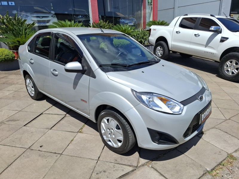 FIESTA 1.6 MPI SEDAN 8V FLEX 4P MANUAL - 2012 - FARROUPILHA
