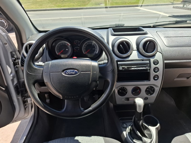 FIESTA 1.6 MPI SEDAN 8V FLEX 4P MANUAL - 2012 - FARROUPILHA