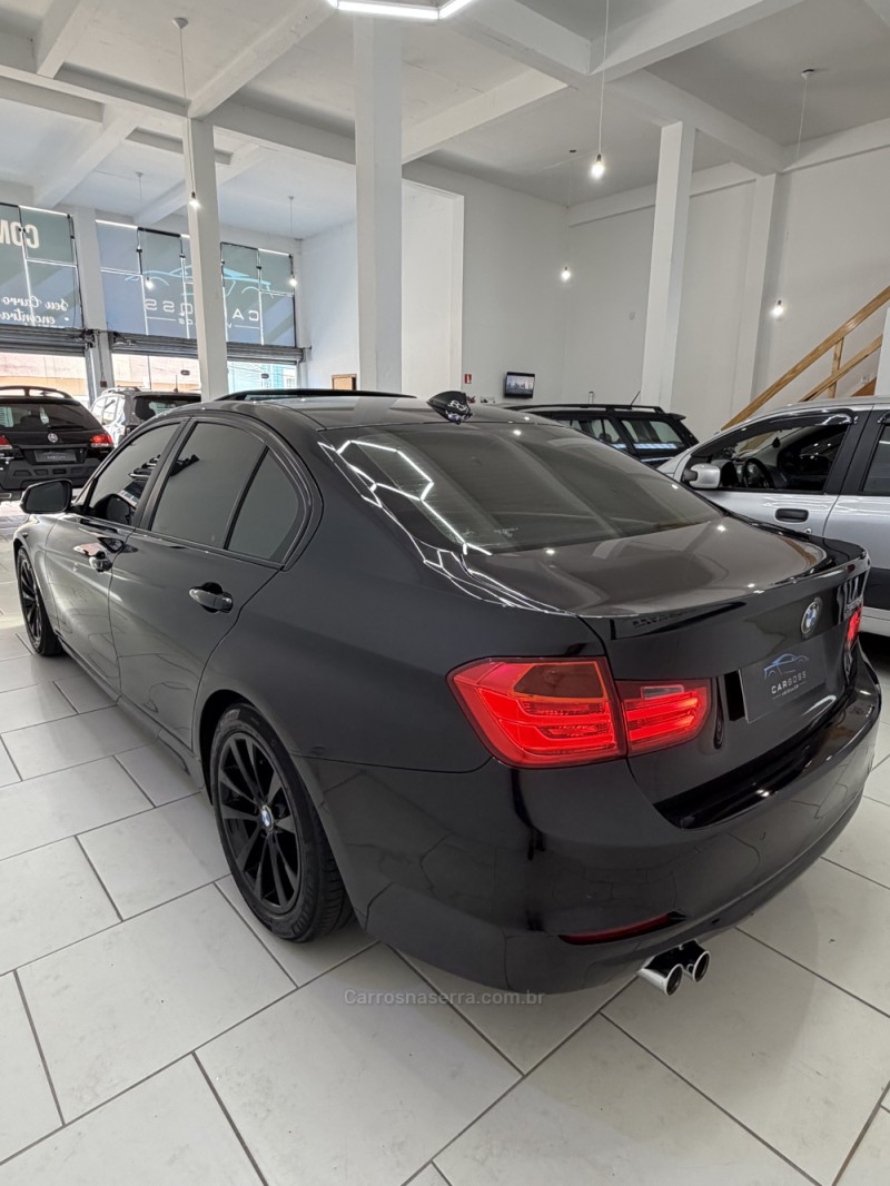 328I 2.0 SEDAN 16V GASOLINA 4P AUTOMÁTICO - 2013 - CAXIAS DO SUL