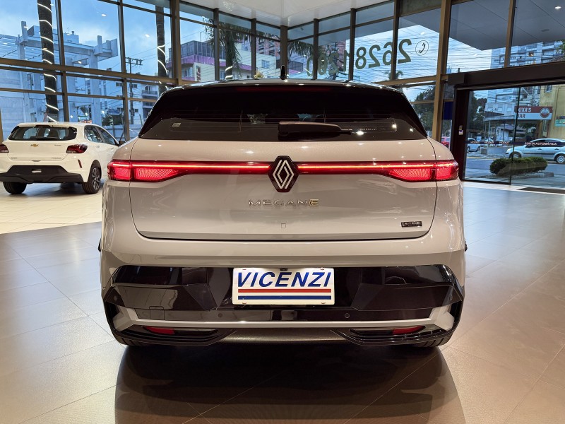 MÉGANE E-TECH ELÉTRICO 4P AUTOMÁTICO - 2024 - FARROUPILHA