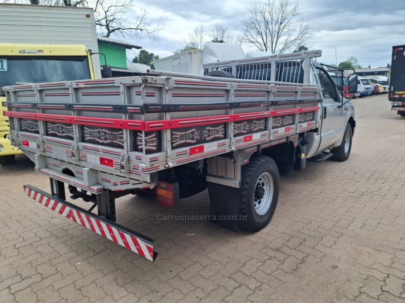 F-350 3.9 TROPICAMPO CD TURBO INTERCOOLER DIESEL 2P MANUAL - 2017 - PORTãO