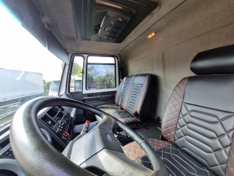 CARGO 815 E TURBO - 2012 - PORTãO