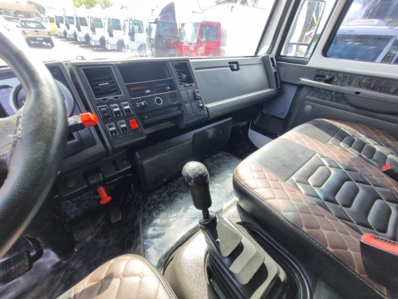 CARGO 815 E TURBO - 2012 - PORTãO