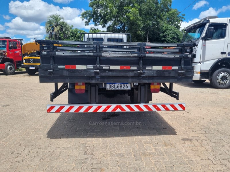 CARGO 815 E TURBO - 2006 - PORTãO