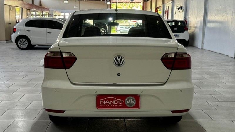 VOYAGE 1.6 MI HIGHLINE 8V FLEX 4P MANUAL - 2014 - ESTâNCIA VELHA