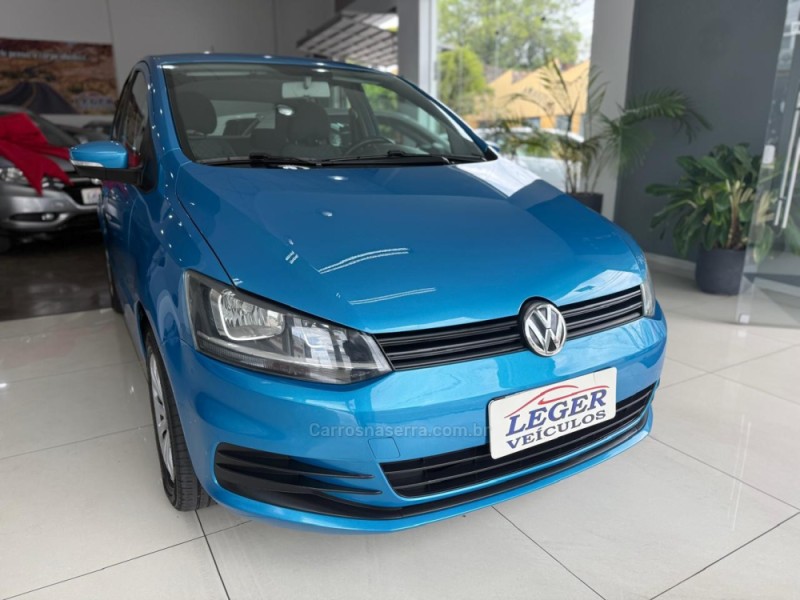 FOX 1.0 MI TRENDLINE 8V FLEX 4P MANUAL - 2015 - SãO LEOPOLDO