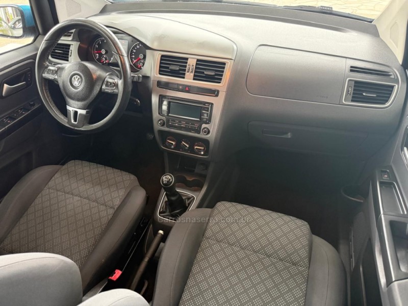 FOX 1.0 MI TRENDLINE 8V FLEX 4P MANUAL - 2015 - SãO LEOPOLDO