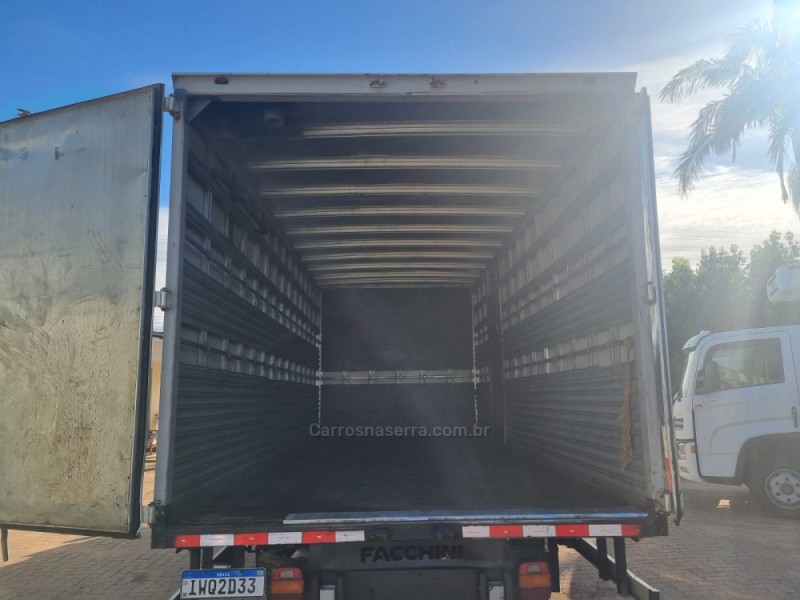 CARGO 816 E TURBO - 2015 - PORTãO