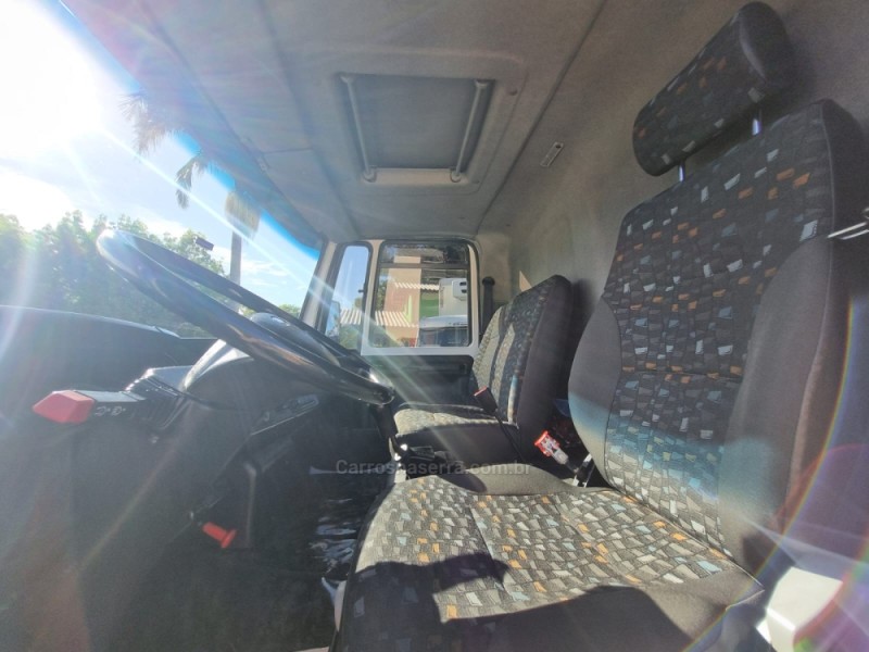 CARGO 816 E TURBO - 2015 - PORTãO