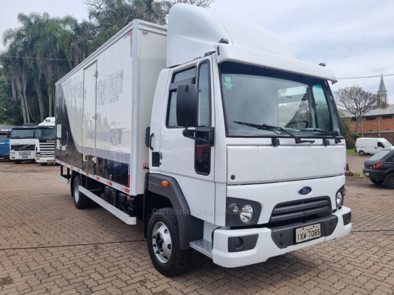 CARGO 816 E TURBO - 2017 - PORTãO