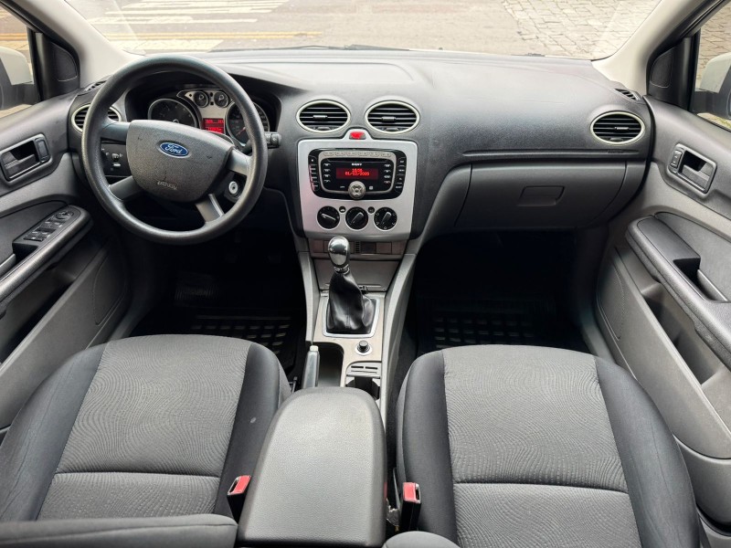 FOCUS 2.0 SEDAN 16V GASOLINA 4P MANUAL - 2009 - CAXIAS DO SUL