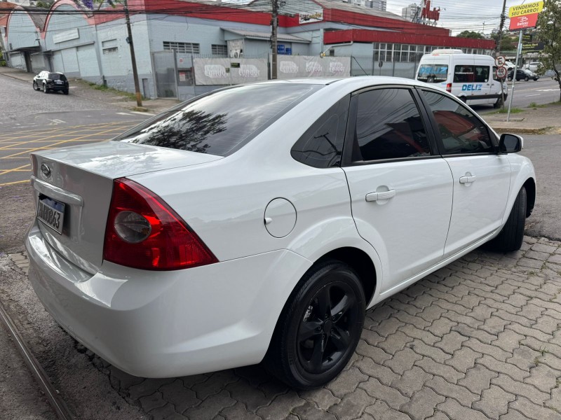 FOCUS 2.0 SEDAN 16V GASOLINA 4P MANUAL - 2009 - CAXIAS DO SUL