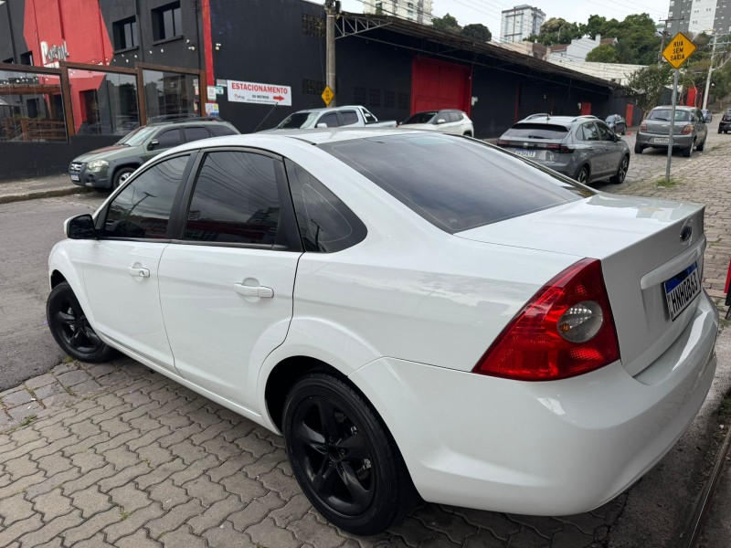 FOCUS 2.0 SEDAN 16V GASOLINA 4P MANUAL - 2009 - CAXIAS DO SUL