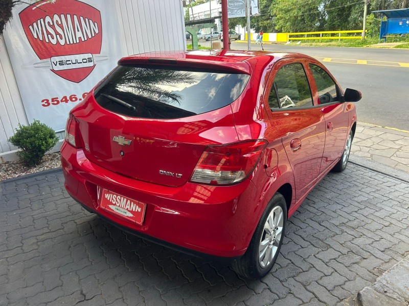 ONIX 1.0 LT 12V FLEX 4P MANUAL - 2014 - TRêS COROAS