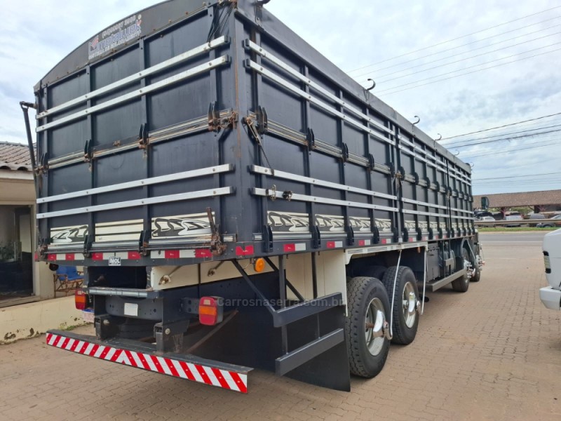 CARGO 1832 E TURBO - 2011 - PORTãO