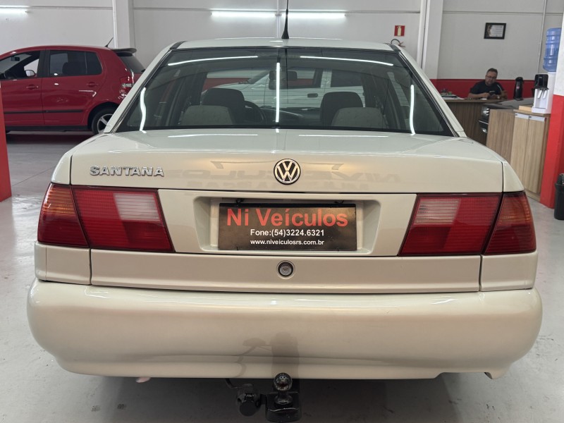 SANTANA 1.8 MI 8V GASOLINA 4P MANUAL - 2000 - CAXIAS DO SUL