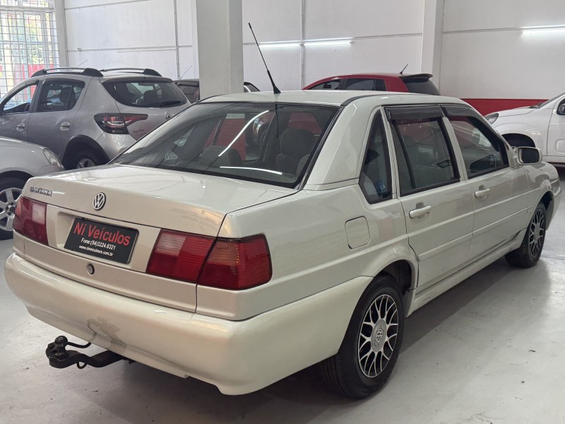 SANTANA 1.8 MI 8V GASOLINA 4P MANUAL - 2000 - CAXIAS DO SUL