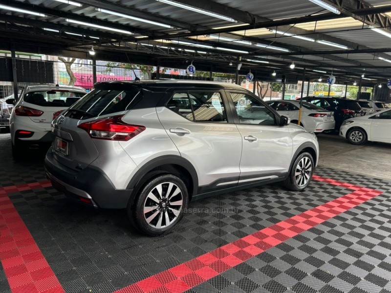 KICKS 1.6 16V FLEX SV 4P XTRONIC - 2018 - PASSO FUNDO