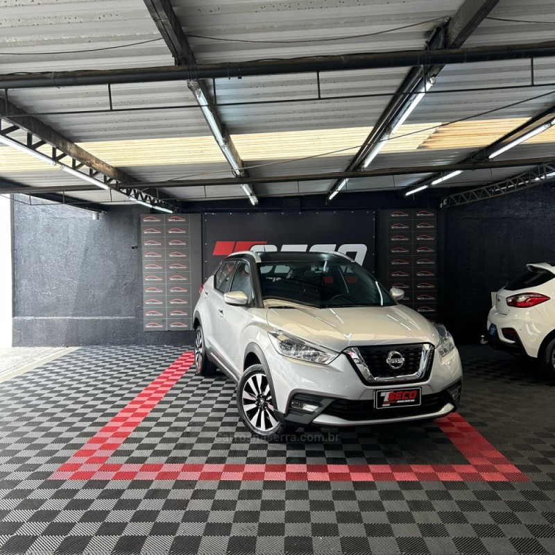 KICKS 1.6 16V FLEX SV 4P XTRONIC - 2018 - PASSO FUNDO