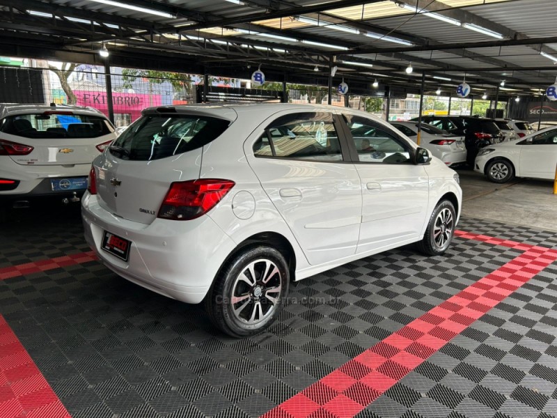 ONIX 1.4 MPFI LT 8V FLEX 4P MANUAL - 2016 - PASSO FUNDO