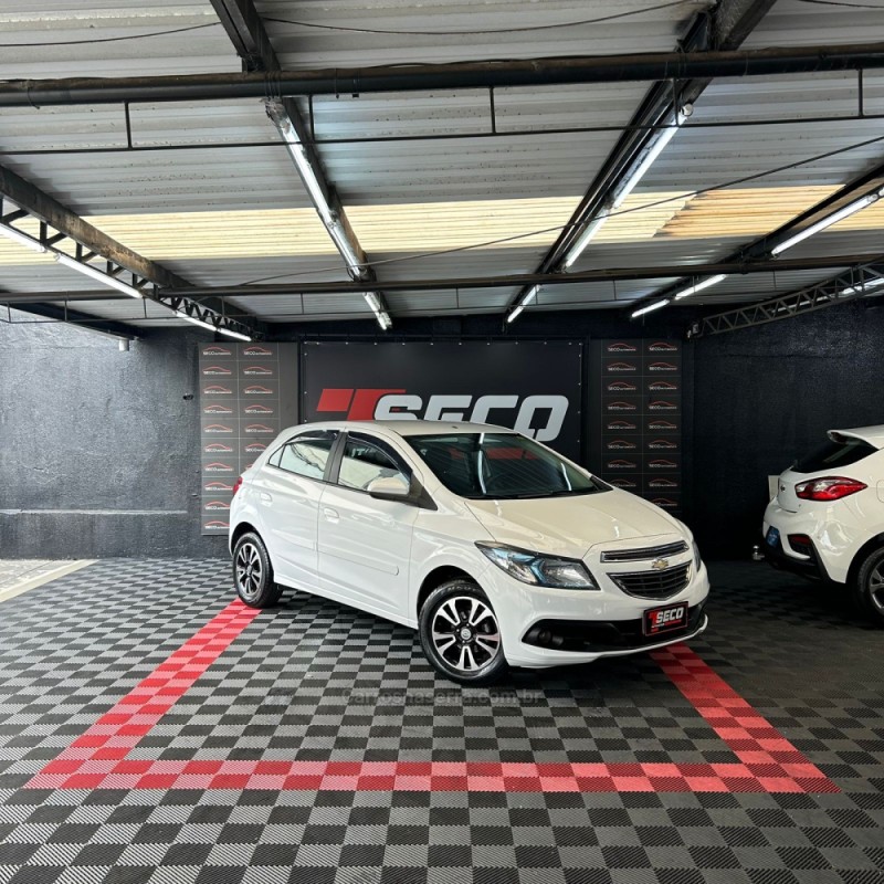 ONIX 1.4 MPFI LT 8V FLEX 4P MANUAL - 2016 - PASSO FUNDO