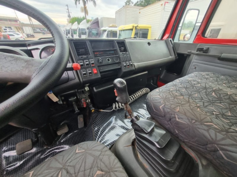 CARGO 1317 E T 2 EIXOS - 2007 - PORTãO