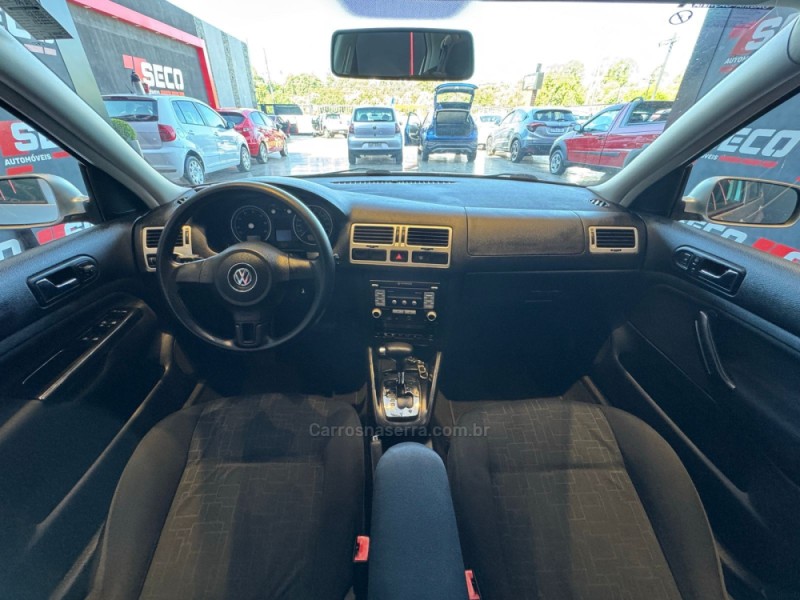 BORA 2.0 MI 8V GASOLINA 4P AUTOMÁTICO - 2011 - PASSO FUNDO