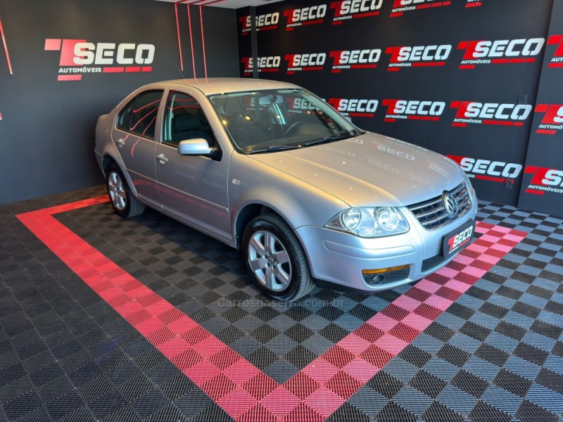 BORA 2.0 MI 8V GASOLINA 4P AUTOMÁTICO - 2011 - PASSO FUNDO