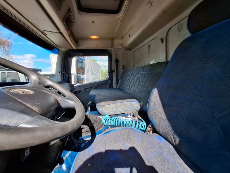 ATEGO 2425 3 EIXOS - 2011 - PORTãO