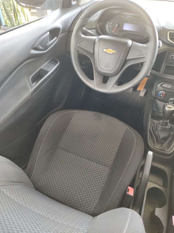 ONIX 1.0 MPFI LT 8V FLEX 4P MANUAL - 2017 - VALE REAL