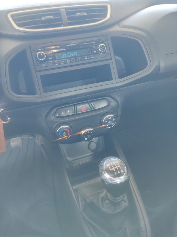 ONIX 1.0 MPFI LT 8V FLEX 4P MANUAL - 2017 - VALE REAL