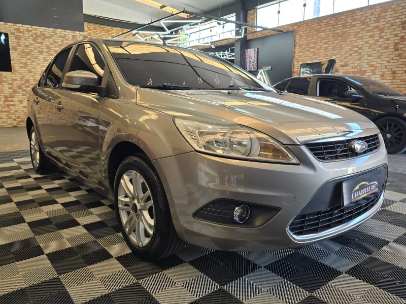 FOCUS 2.0 GHIA 16V FLEX 4P MANUAL - 2009 - FARROUPILHA