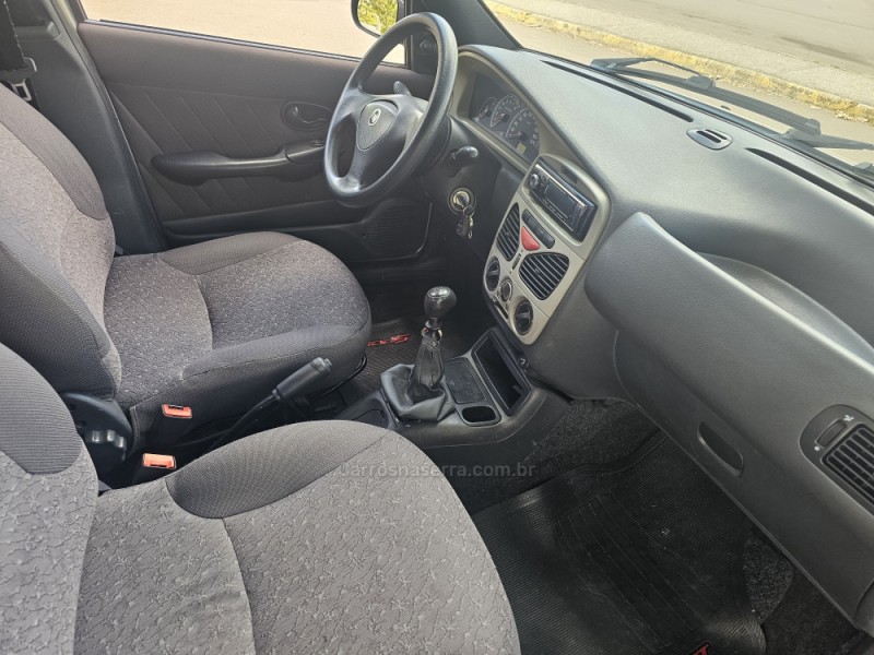 SIENA 1.3 MPI FIRE ELX 16V GASOLINA 4P MANUAL - 2002 - BENTO GONçALVES