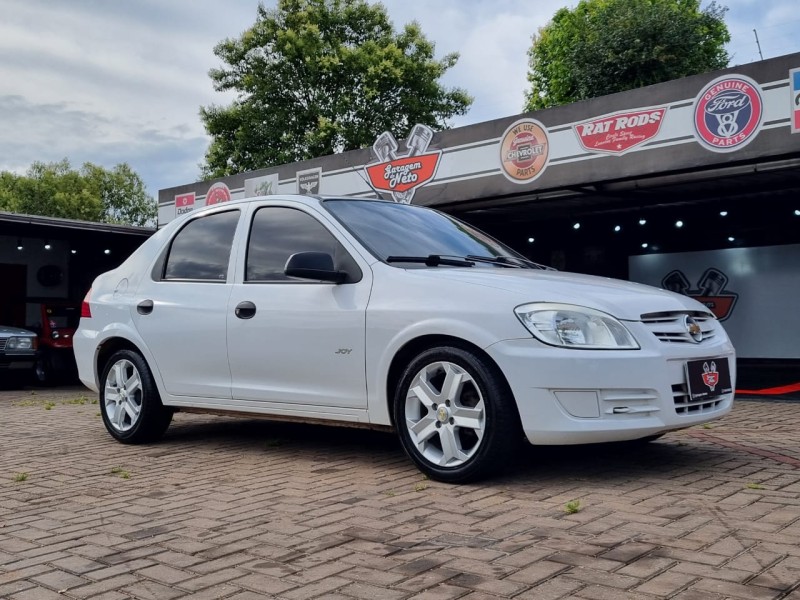 PRISMA 1.0 MPFI JOY 8V FLEX 4P MANUAL - 2007 - TEUTôNIA