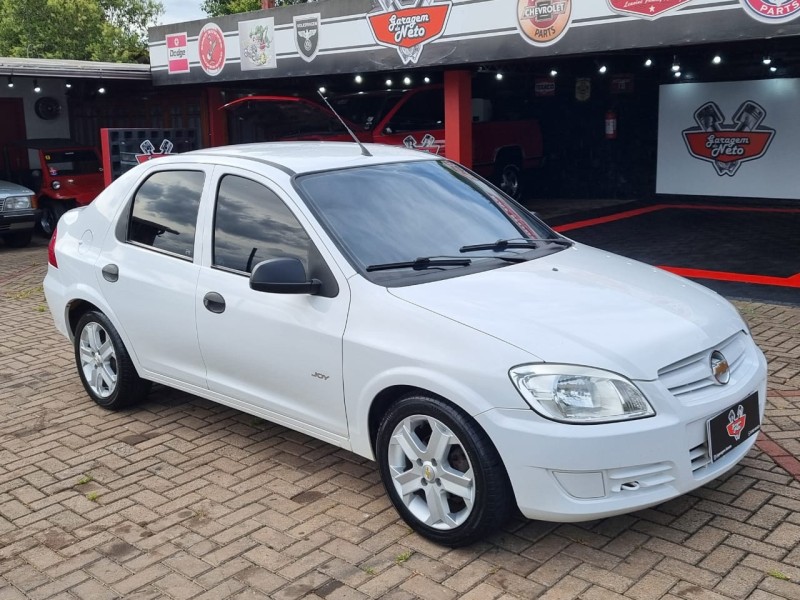 PRISMA 1.0 MPFI JOY 8V FLEX 4P MANUAL - 2007 - TEUTôNIA