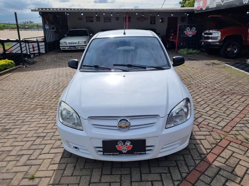 PRISMA 1.0 MPFI JOY 8V FLEX 4P MANUAL - 2007 - TEUTôNIA