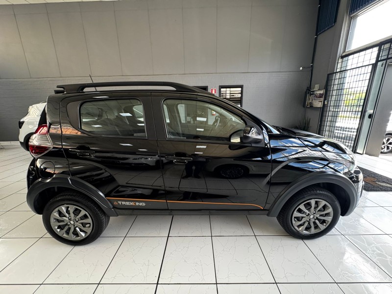 MOBI 1.0 TREKKING 8V FLEX 4P MANUAL - 2025 - CAXIAS DO SUL