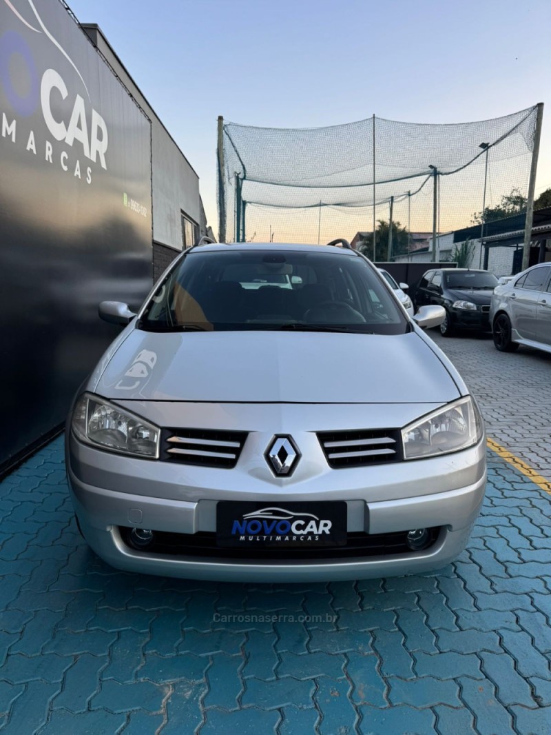 MÉGANE 1.6 DYNAMIQUE GRAND TOUR 16V FLEX 4P MANUAL - 2011 - ESTâNCIA VELHA