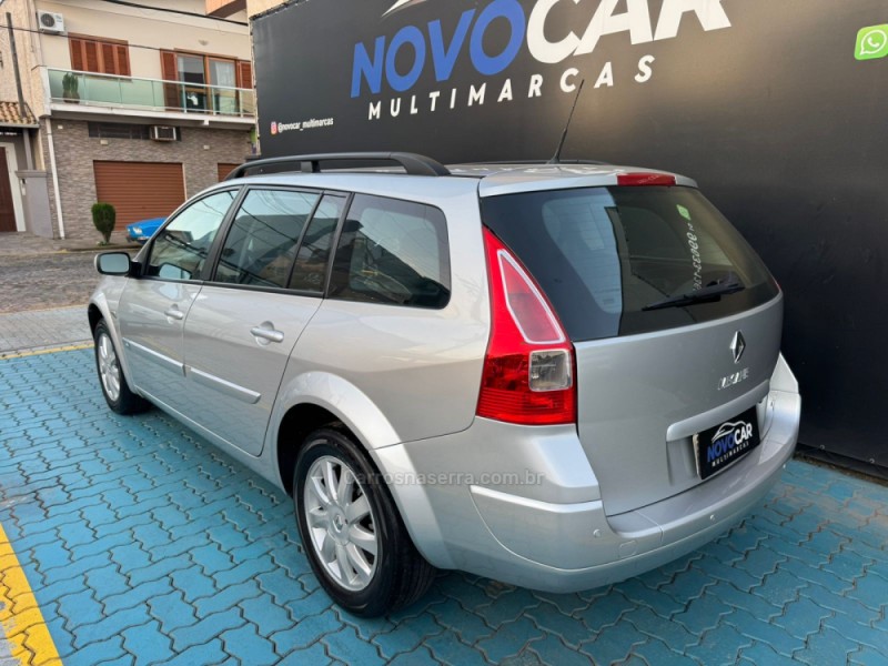 MÉGANE 1.6 DYNAMIQUE GRAND TOUR 16V FLEX 4P MANUAL - 2011 - ESTâNCIA VELHA