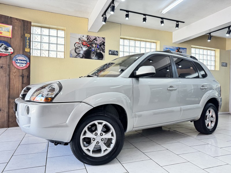 tucson 2.0 mpfi gls 16v 143cv 2wd gasolina 4p automatico 2013 caxias do sul