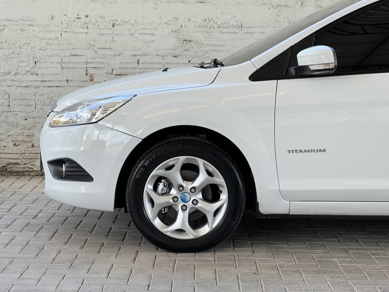FOCUS 2.0 TITANIUM HATCH 16V FLEX 4P MANUAL - 2013 - BENTO GONçALVES