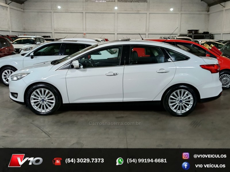 FOCUS 2.0 TITANIUM PLUS SEDAN 16V FLEX 4P AUTOMÁTICO - 2017 - CAXIAS DO SUL