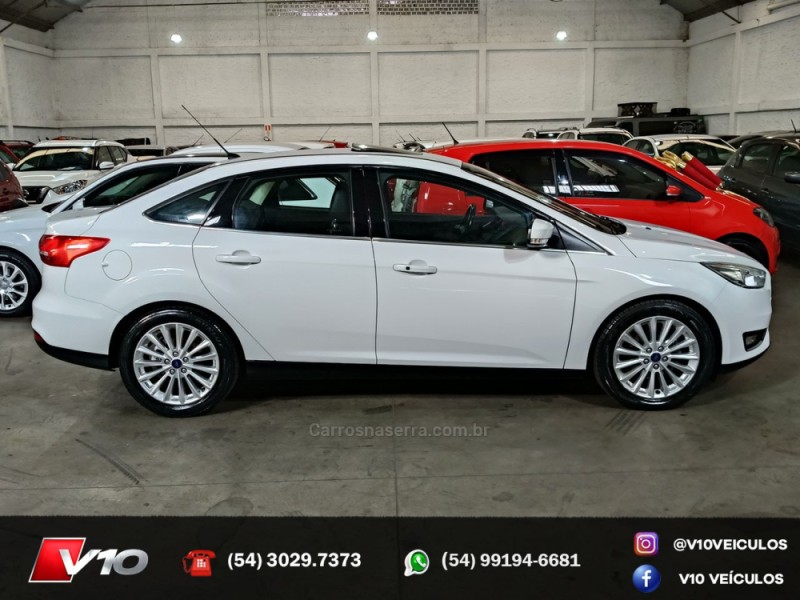 FOCUS 2.0 TITANIUM PLUS SEDAN 16V FLEX 4P AUTOMÁTICO - 2017 - CAXIAS DO SUL