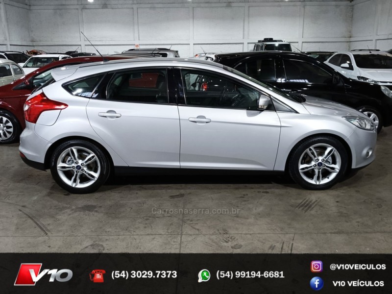 FOCUS 2.0 SE HATCH 16V FLEX 4P AUTO - 2015 - CAXIAS DO SUL