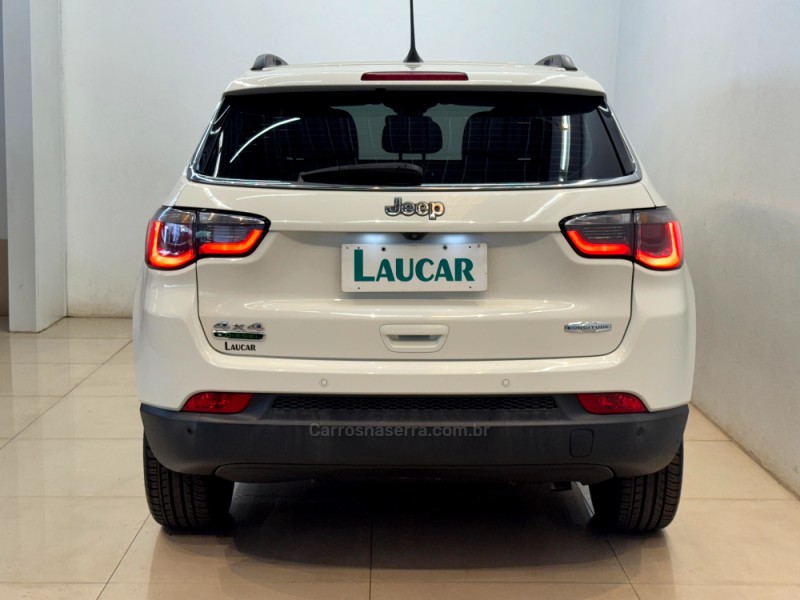 COMPASS 2.0 16V DIESEL LONGITUDE 4X4 AUTOMÁTICO - 2018 - CASCA