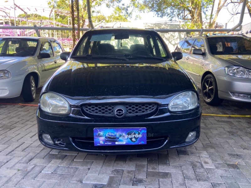 CLASSIC 1.0 MPFI VHC SUPER 8V GASOLINA 4P MANUAL - 2005 - CANELA