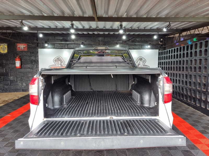 MONTANA 1.4 MPFI COMBO CS 8V ECONO FLEX 2P MANUAL - 2016 - TEUTôNIA