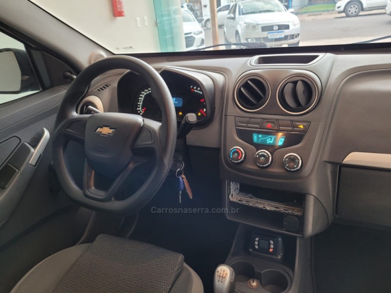 MONTANA 1.4 MPFI COMBO FURGÃO 8V ECONO FLEX 2P MANUAL - 2018 - CANELA