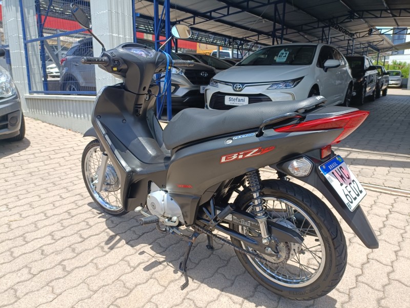 BIZ 125 ES - 2015 - BOM PRINCíPIO