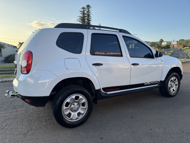 DUSTER 1.6 EXPRESSION 4X2 16V FLEX 4P MANUAL - 2014 - DOIS IRMãOS